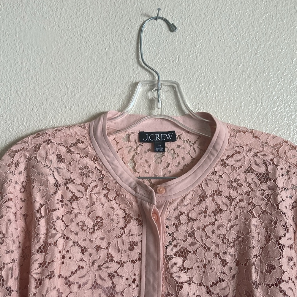 J.Crew Button-Up Lace Top in Mauve Blush (Size 18) - Picture 3 of 10